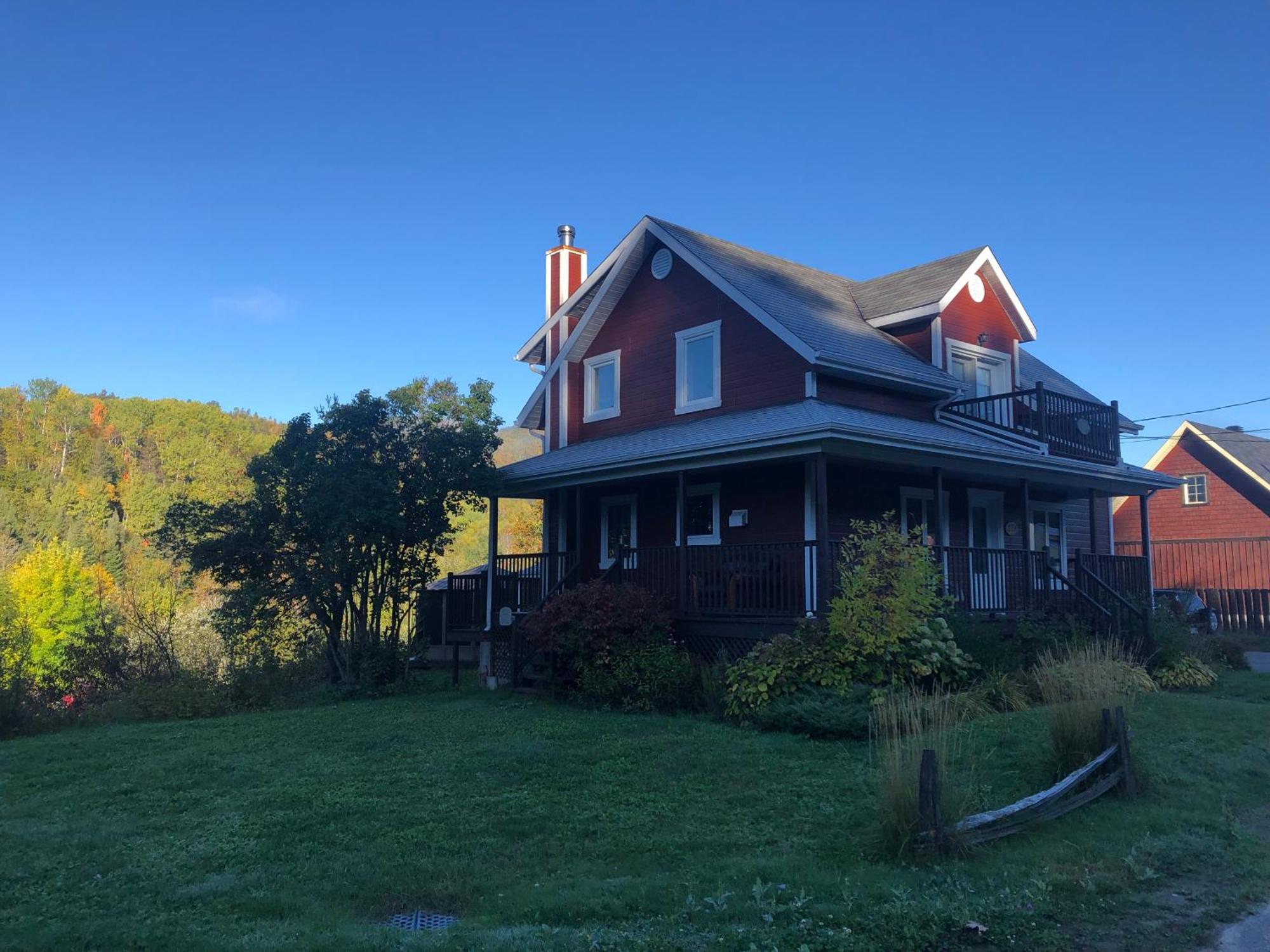 Belle Maison Avec Vue Sur La Riviere LʼAnse-Saint-Jean المظهر الخارجي الصورة